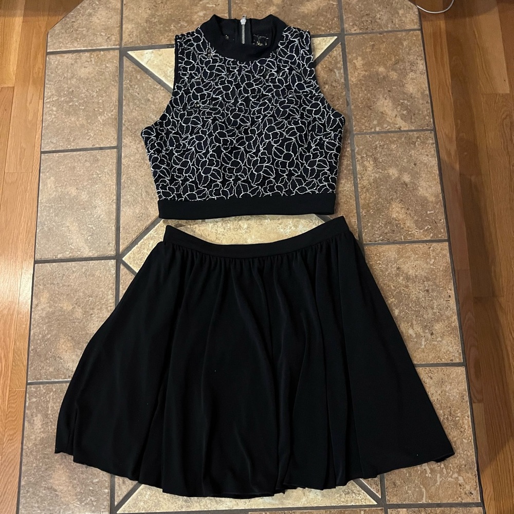 Two Piece Black Set with Silver Details - Juniors Size 5